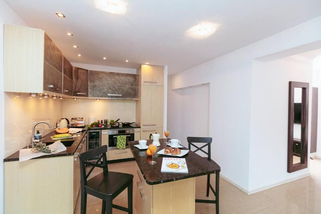 Apartment In The Heart Of Warsaw! 외부 사진