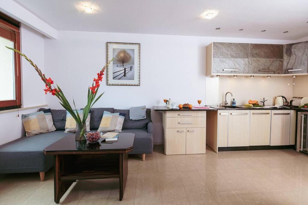 Apartment In The Heart Of Warsaw! 외부 사진